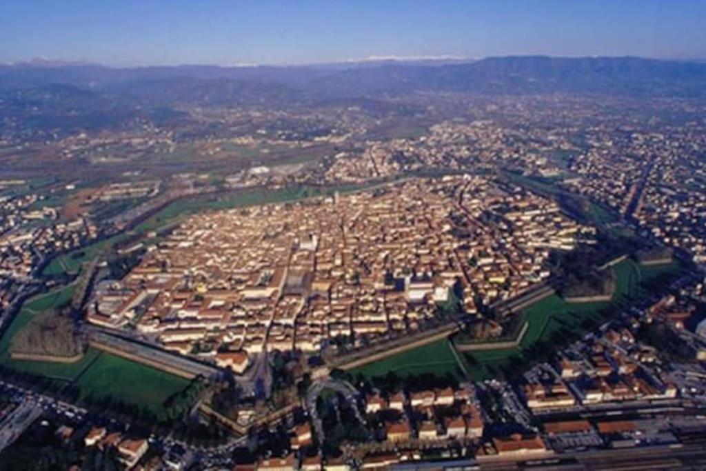 Luccadentro - Centro Storico Appartement Buitenkant foto